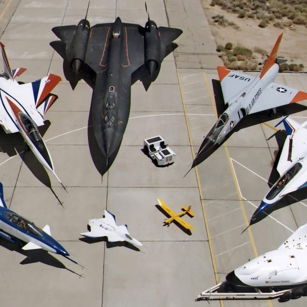 Collection_of_military_aircraft