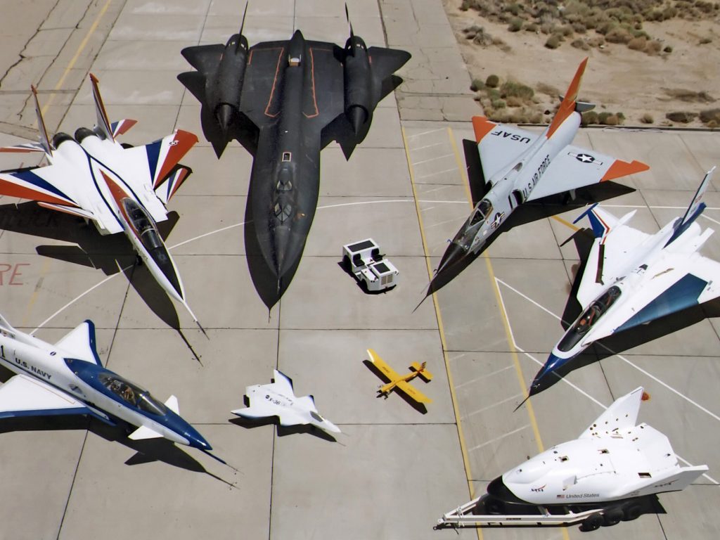 Collection_of_military_aircraft