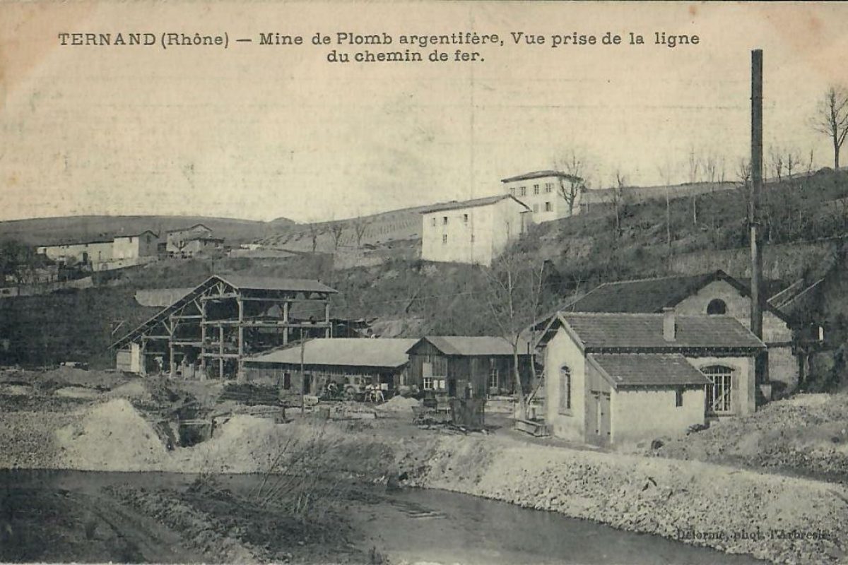 Mine de plomb argentifère de Ternand aux environs de 1920 | Delorme, photo. l’Arbresle • Document numérisé, exemplaire de la carte postale appartenant à E.Feyeux